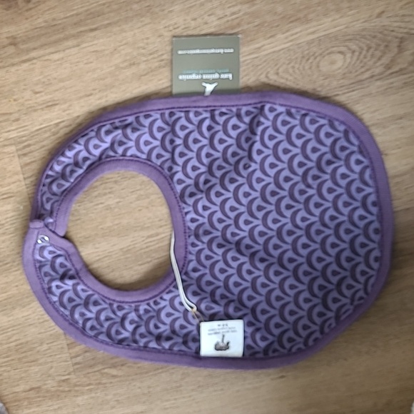 Kate Quinn Organics bib - Picture 2 of 2